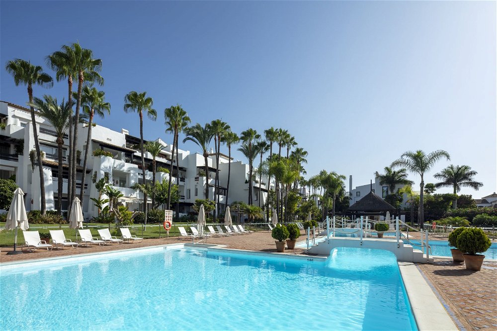 Invest now in this luxury flat for sale in Marbella 185847137