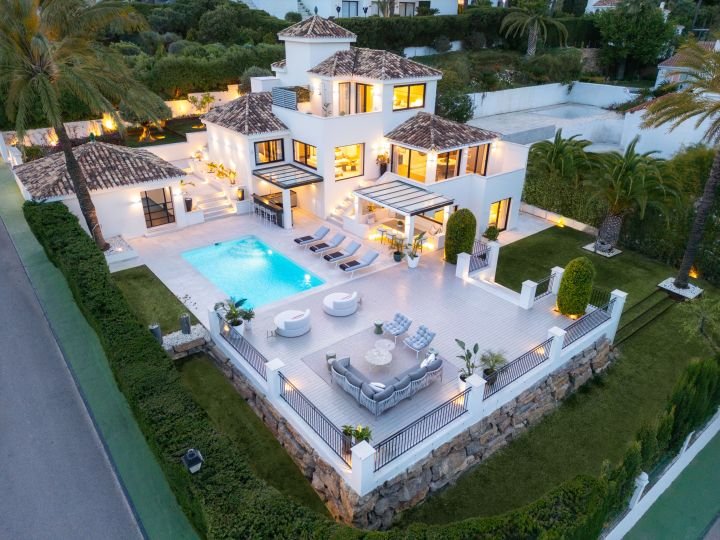 Grab this prestigious villa with panoramic views at Los Naranjos Hill Club 1864297022