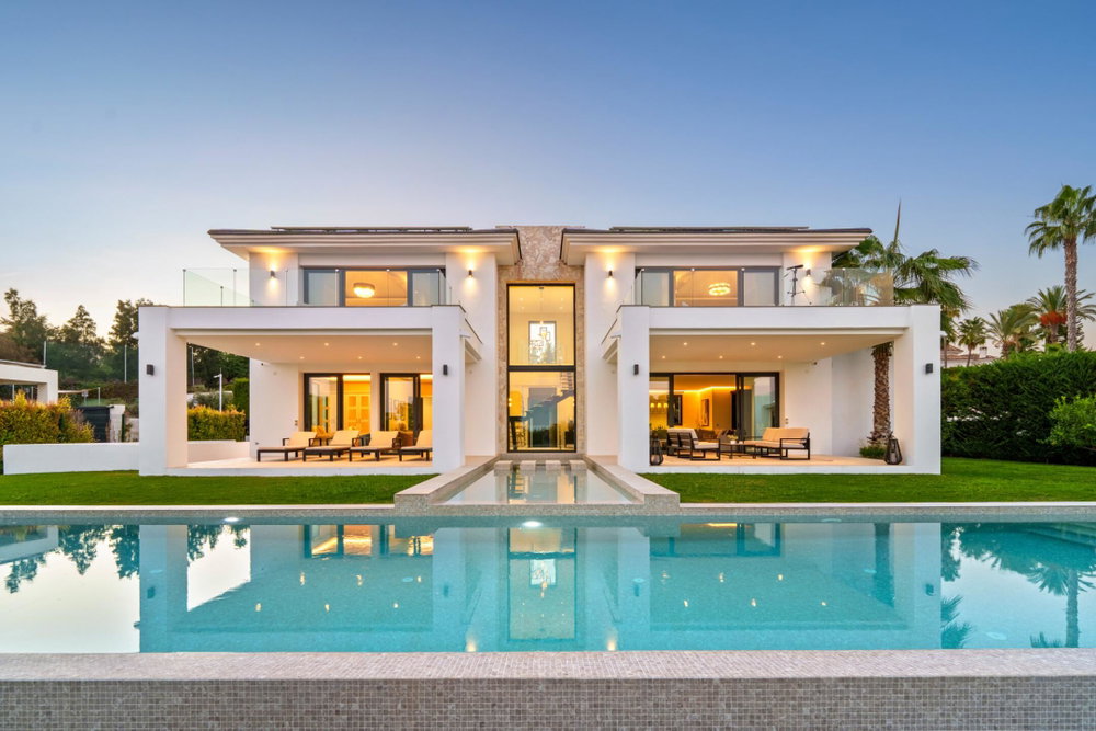 Luxury villa for sale in La Quinta, Benahavis | Villa Nova 1875026060