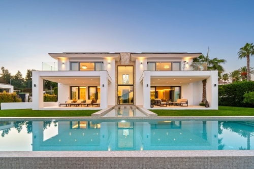 Luxury villa for sale in La Quinta, Benahavis | Villa Nova 1875026060