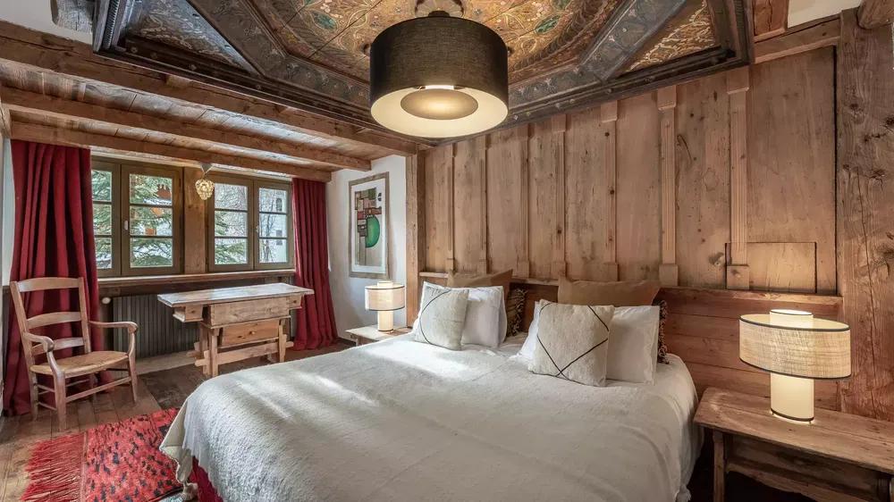 A luxury chalet with alpine charm ideally located in Val d’Isère 1881967459