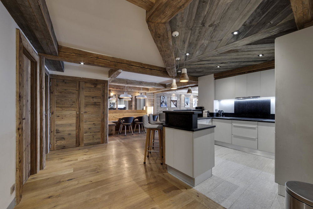 Exceptional 4-Bedroom Apartment in Val d’Isère – High Floor, Panoramic Views & Private Sauna 1948369897
