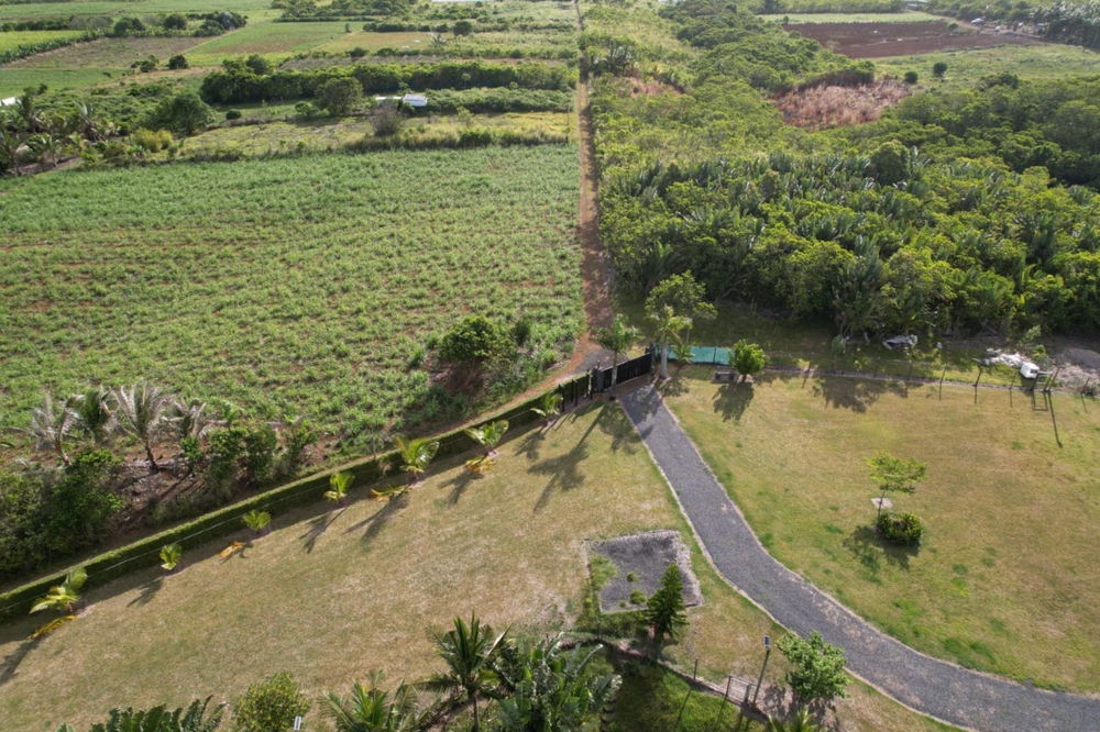 Exceptional Estate with Chalet & 1.5 Hectare Land | Panoramic View | Grand Port 1982261603