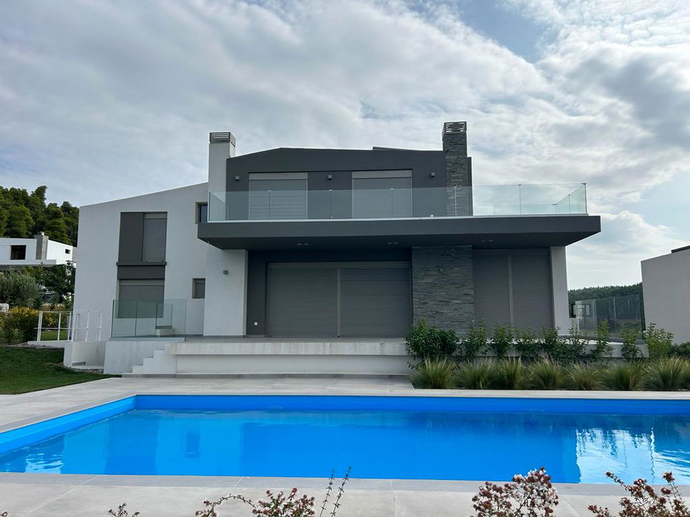 For sale: luxury house with swimming pool and garden near the sea in Chalkidiki 2015487167