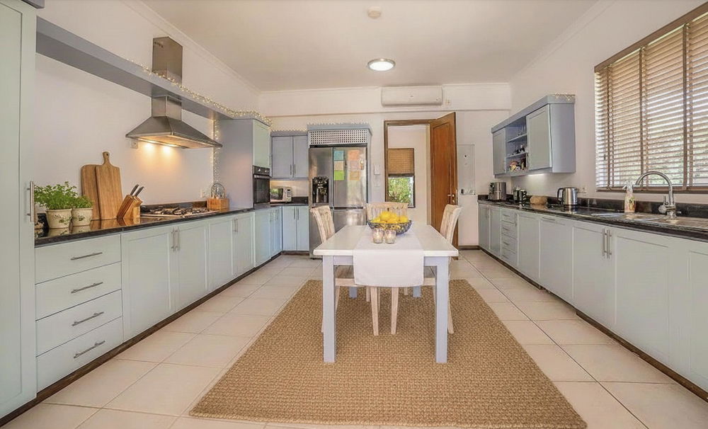 Luxury Villa for Sale in Tamarina Golf Estate Mauritius | 4 En-Suite Bedrooms, Guest Pavilion & Golf Lifestyle 2040282435