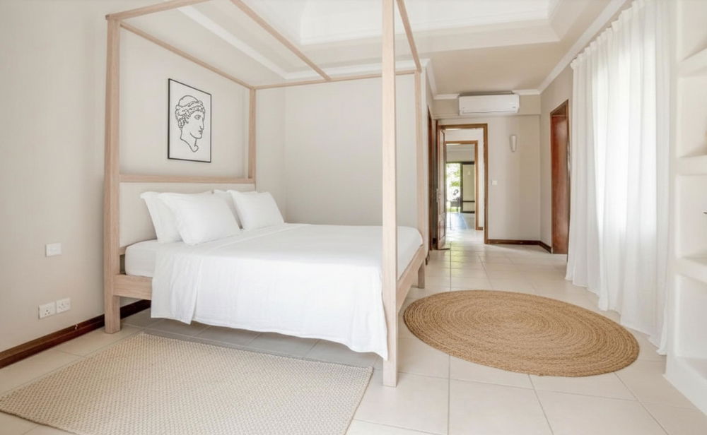 Luxury Villa for Sale in Tamarina Golf Estate Mauritius | 4 En-Suite Bedrooms, Guest Pavilion & Golf Lifestyle 2040282435