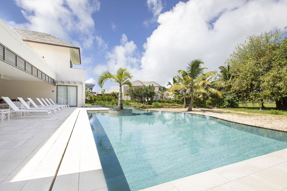 High-End Contemporary Villa for Sale | Anahita Golf & Spa, Private Pool, Tropical Garden 2041206724