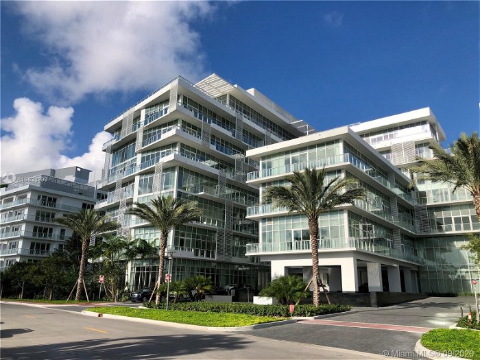 18201 Collins Ave 2060008662