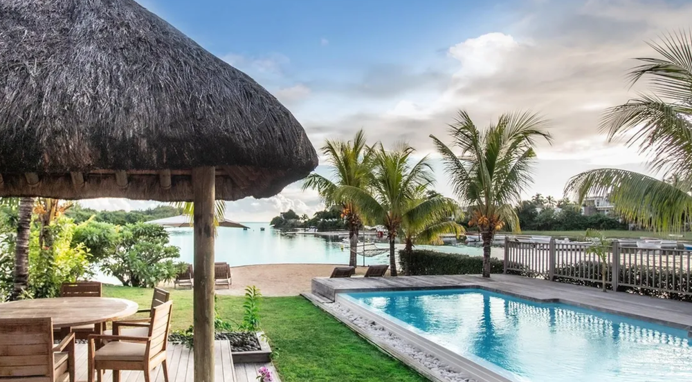 Unparalleled Luxury – Waterfront Villa with Private Beach in Mauritius 2072800529