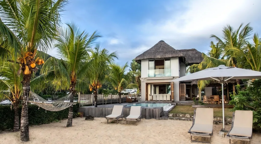 Unparalleled Luxury – Waterfront Villa with Private Beach in Mauritius 2072800529