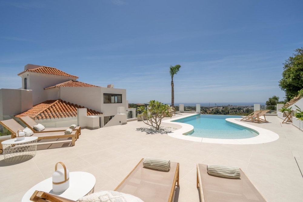 Luxury villa for sale in Nueva Andalucia, Marbella | Villa Luma 2091119084