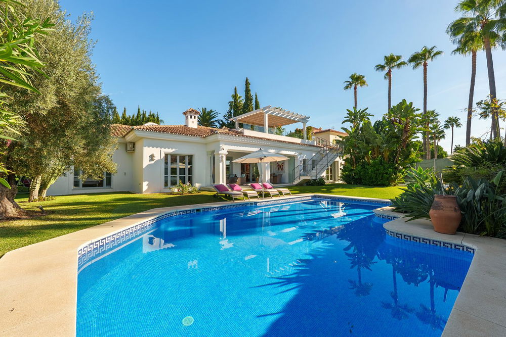 Villa in Marbella, Marbella Golden Mile – 4 bed – EUR 4.40M 2097726859