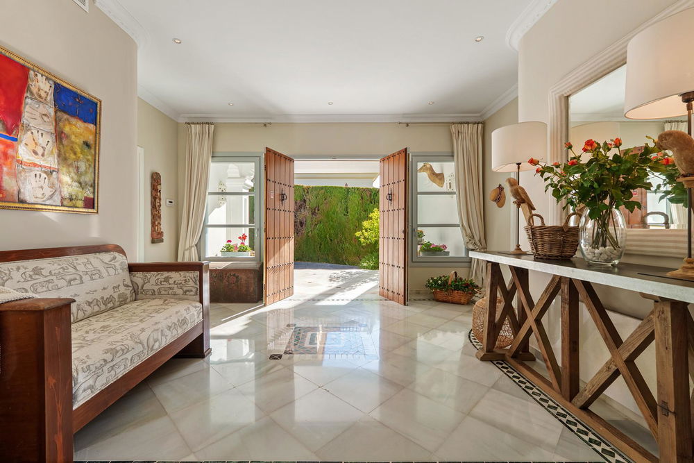 Villa in Marbella, Marbella Golden Mile – 4 bed – EUR 4.40M 2097726859