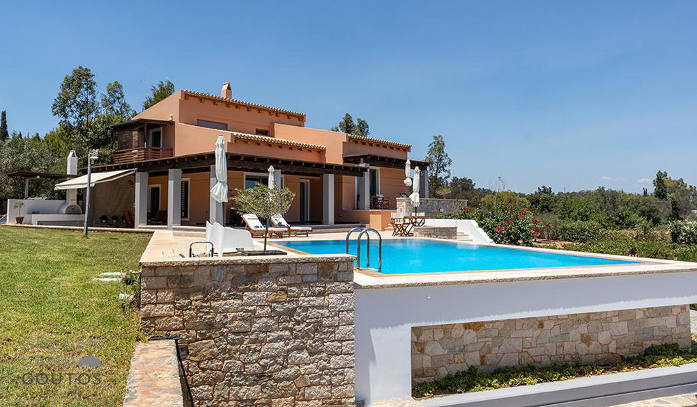 Real estate gem with pool in Porto Heli 2140983280