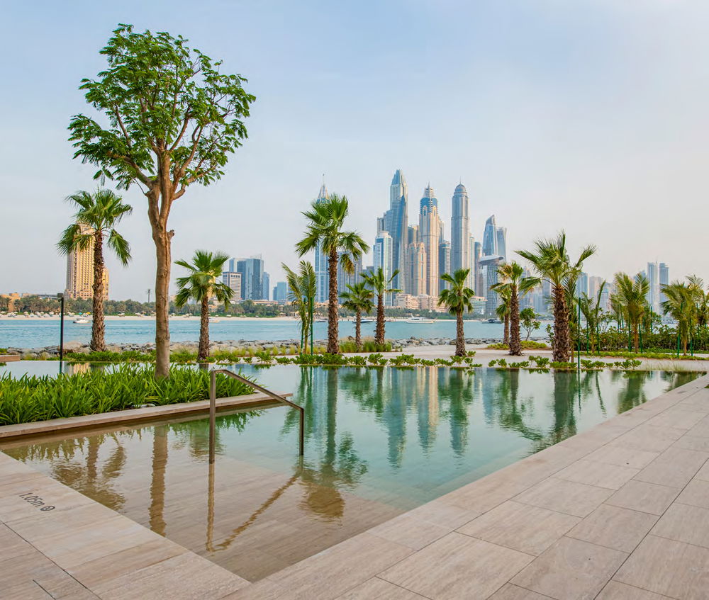 Luxury duplex with 4 bedrooms, private terrace and five-star services for sale in Palm Jumeirah, Dubai 2142045875