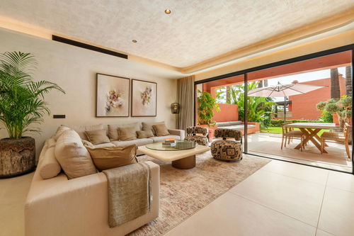Villa in Marbella, Marbella Golden Mile – 4 bed – EUR 2.15M 216465941