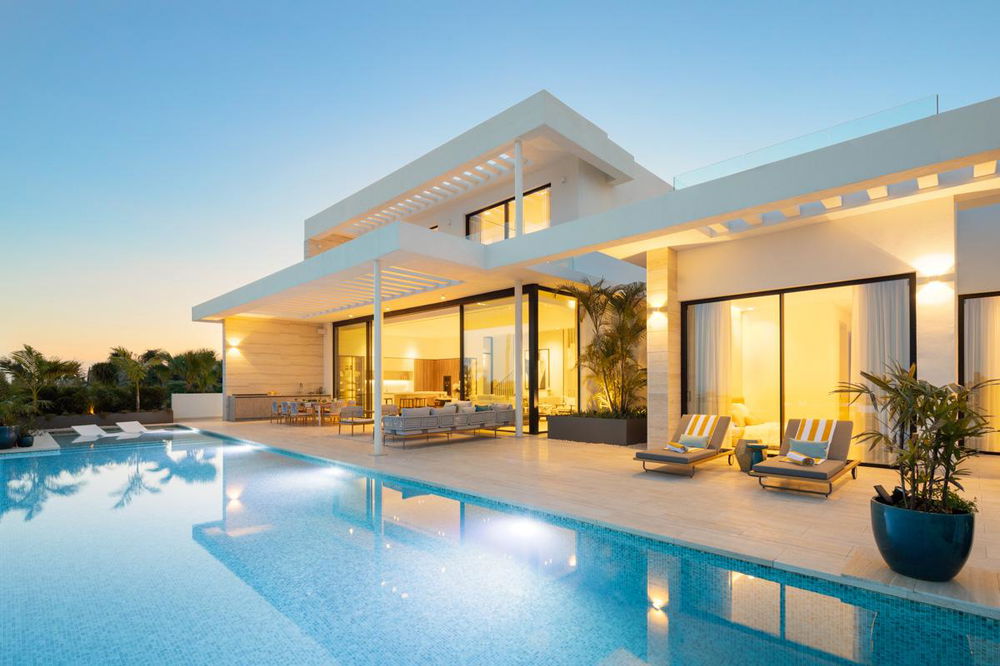 Contemporary luxury villa for sale in Los Flamingos, Benahavís – Panoramic views, private spa and high-end design 2180718098