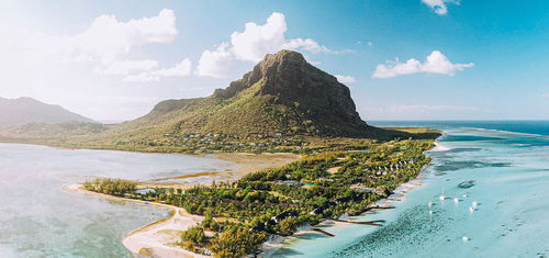 Invest in luxury in Mauritius: eco-friendly villas overlooking the lagoon 2191276267