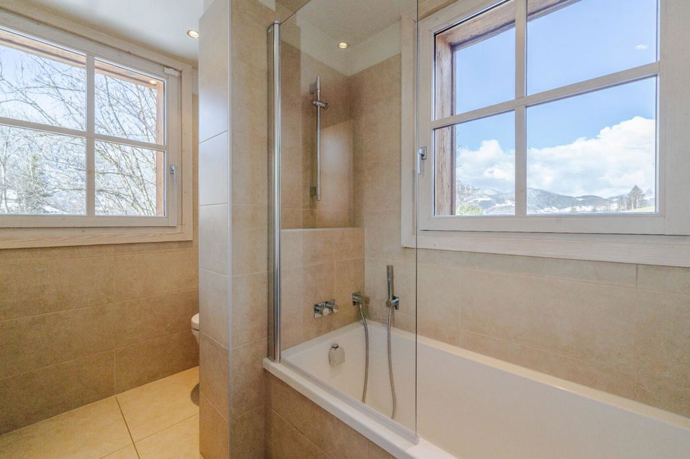 For sale: prestigious chalet in the heart of nature 2198061049