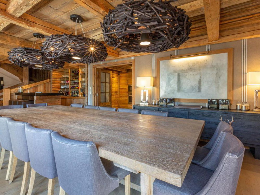 For sale: 600 m² luxury chalet in the heart of the resort. 2226932322