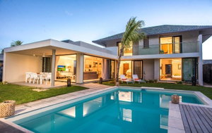 Villa with private pool and tropical garden for sale | Black River 2258537880