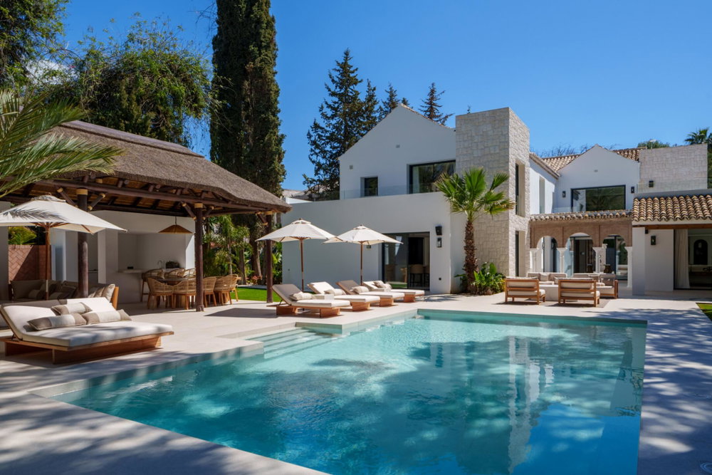 Beachside villa for sale in Nueva Andalucia, Marbella | Villa Las Palmeras 2277911532