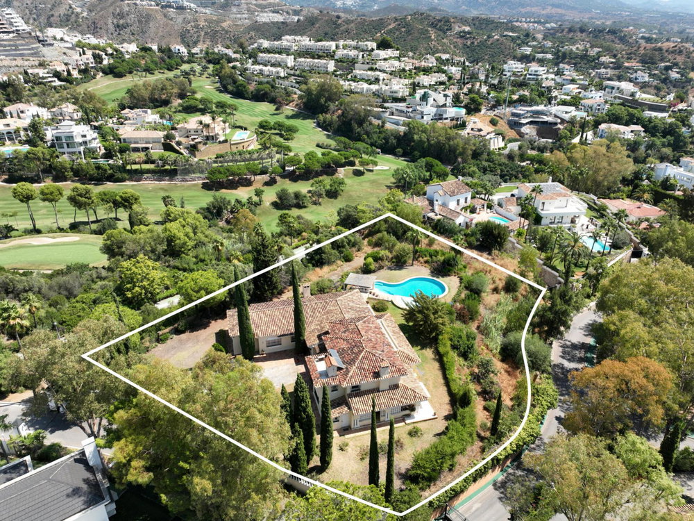 Luxury villa for sale in El Herrojo, Benahavis | Herrojo 53 2316163610