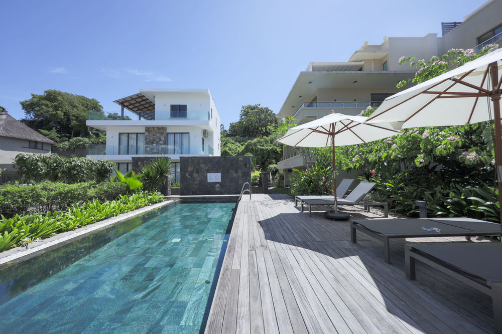 For Sale : Exceptional Apartment with Private Access to the Beach in Tamarin, Mauritius 2343459378