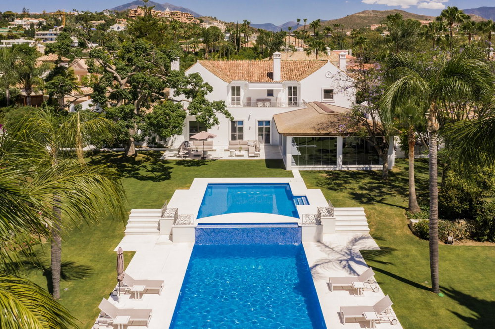 Villa for sale in Marbella – Nueva Andalucia | Villa Hermosa 2409785087
