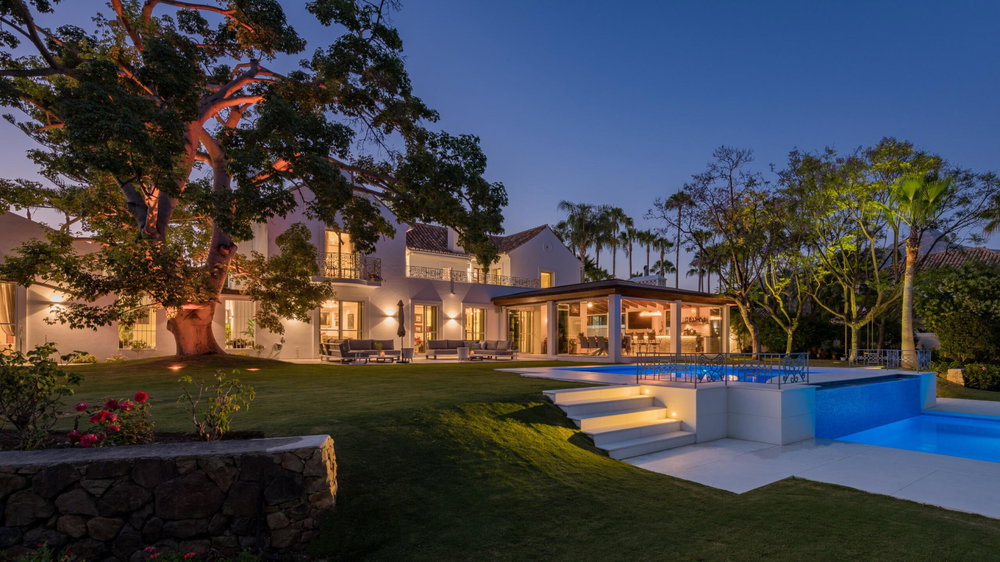 Villa for sale in Marbella – Nueva Andalucia | Villa Hermosa 2409785087