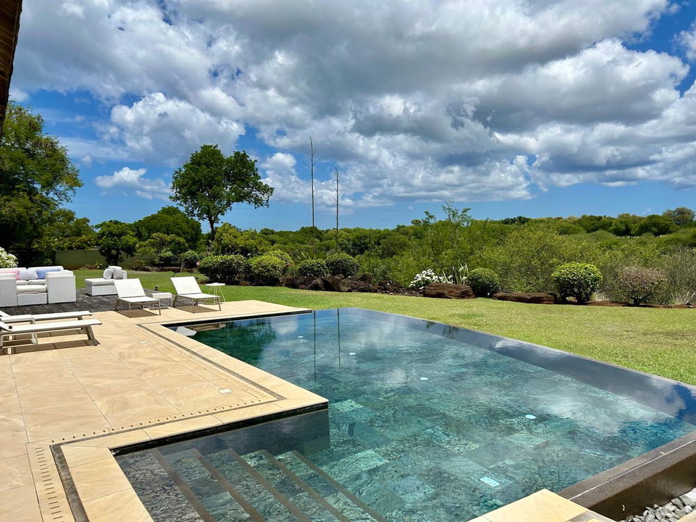 Luxury Villa with Mountain and Golf Views for Sale | Tamarina Golf Resort, Mauritius 241030819