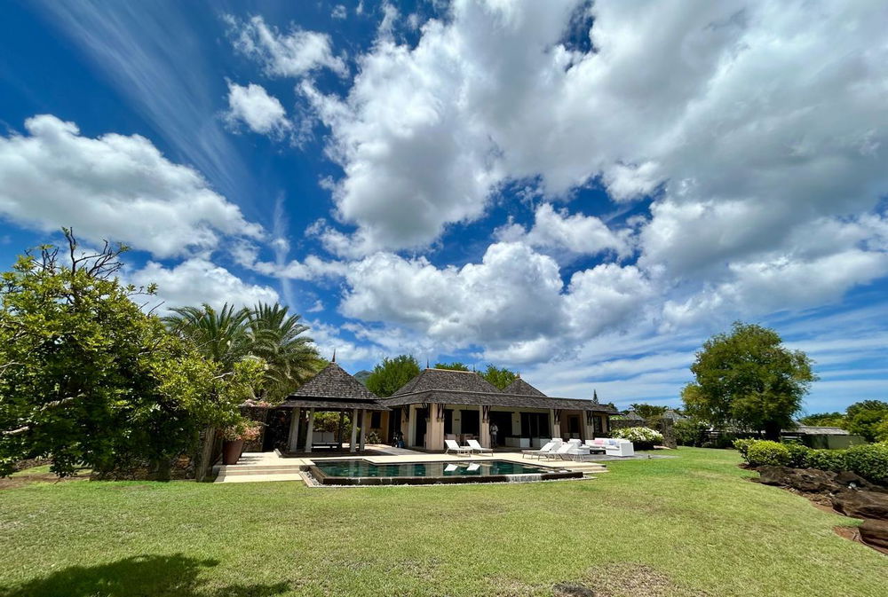 Luxury Villa with Mountain and Golf Views for Sale | Tamarina Golf Resort, Mauritius 241030819