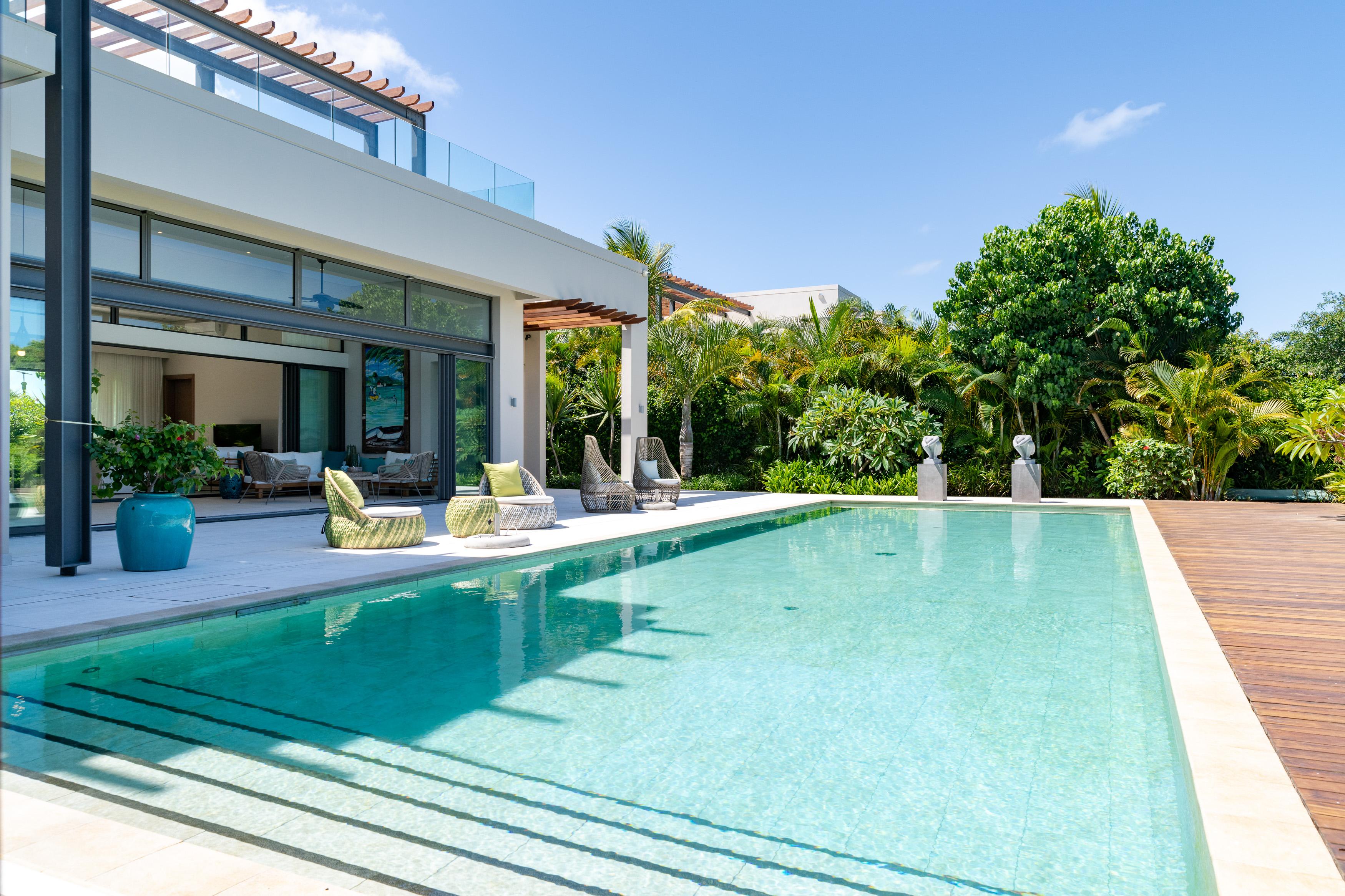 Luxurious 4-bedroom villa at Anahita Beau Champ, a jewel of tranquillity and refinement 2425547668