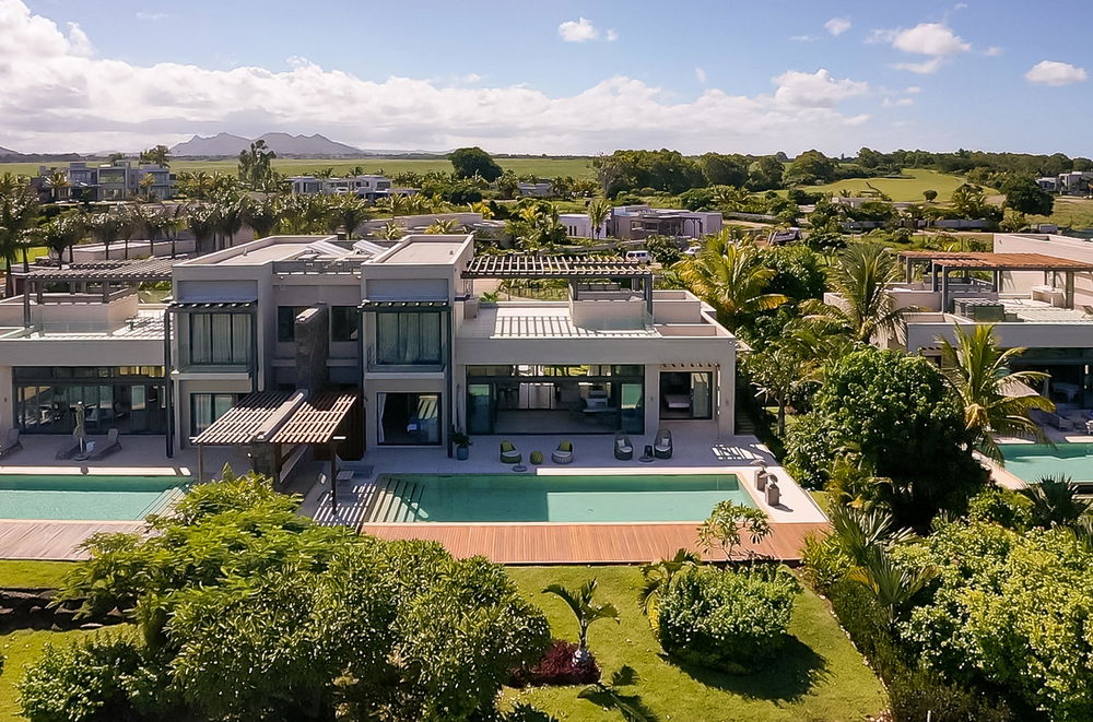 Luxurious 4-bedroom villa at Anahita Beau Champ, a jewel of tranquillity and refinement 2425547668