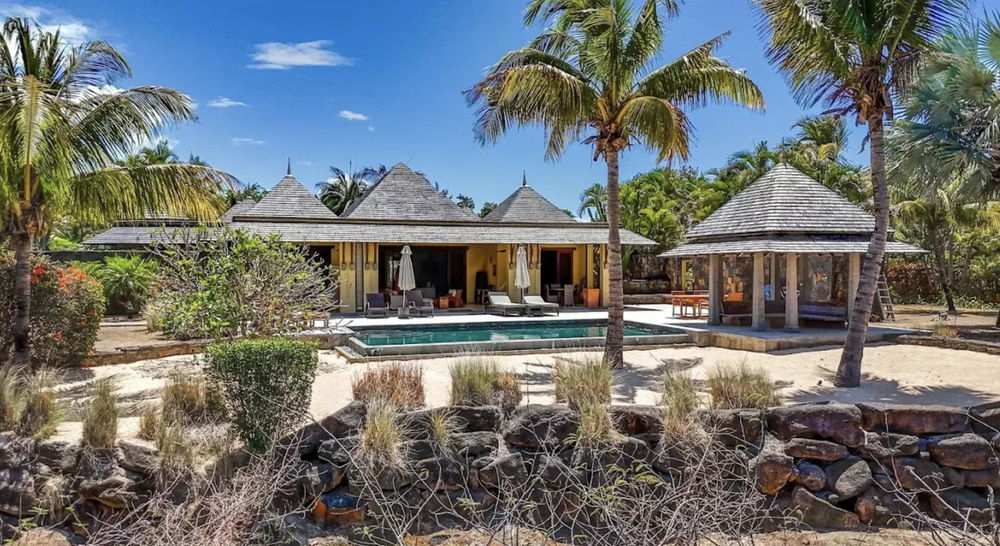 Luxury villa with 5 bedrooms and unobstructed views for sale | Tamarina Golf Resort, Mauritius 2428195189