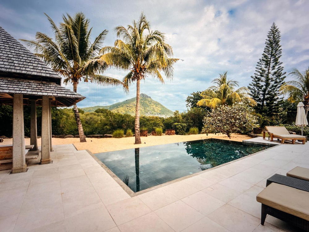 Luxury villa with 5 bedrooms and unobstructed views for sale | Tamarina Golf Resort, Mauritius 2428195189
