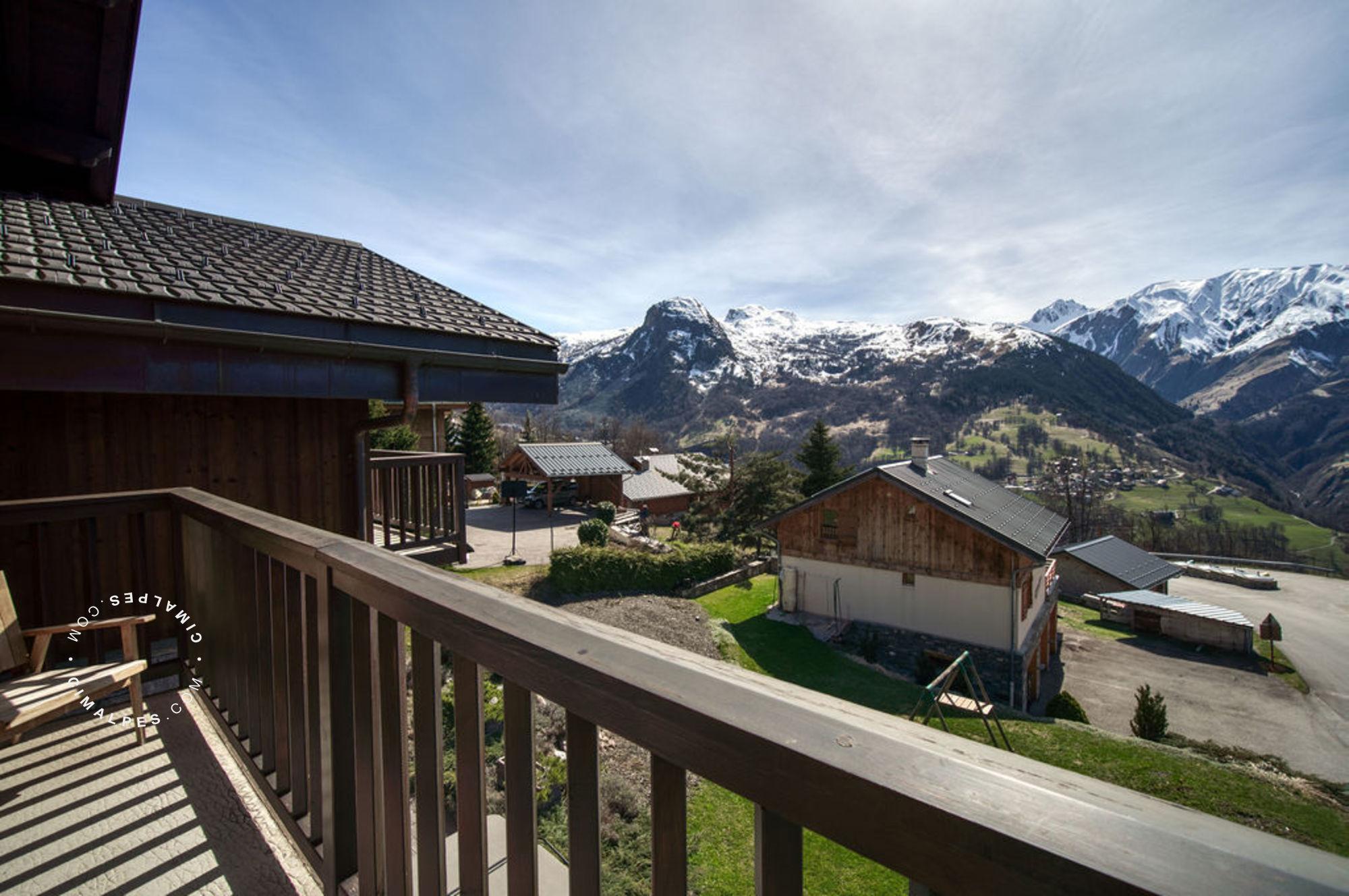 Charming half-chalet with breathtaking views 2462603622