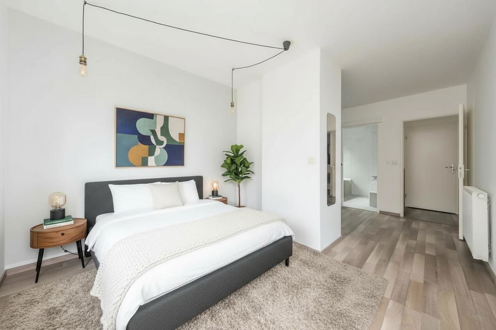 Exceptional 4-Bedroom Duplex with South-Facing Terrace – Top Floor in Bassin à Flot, Bordeaux 2464099658