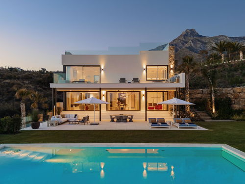 Villa in Marbella, Marbella Golden Mile – 5 bed – EUR 14.99M 2525382742