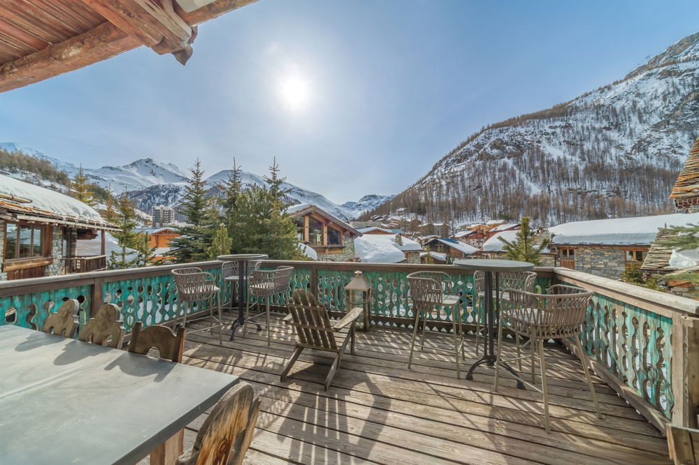 Chalet with pool and spa for sale in Val d’Isère 2532812489