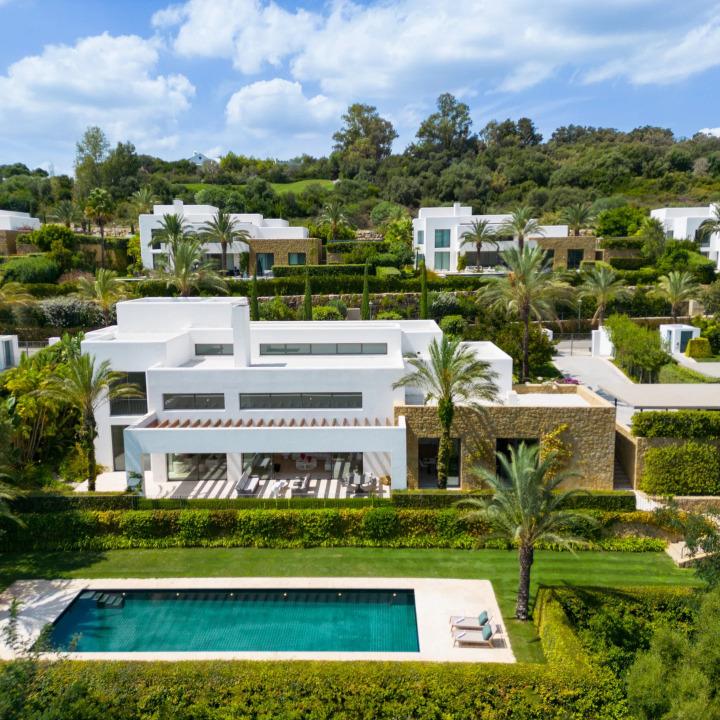 For sale: luxury villa with breathtaking golf views 2573648531