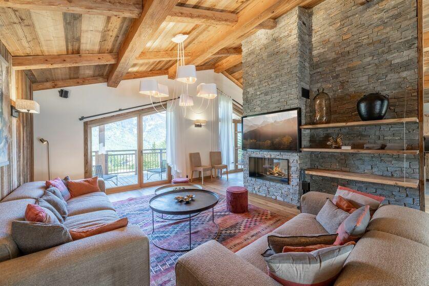 Investment opportunity in Courchevel Le Praz – New Chalet with Spa and Panoramic View 2578582077