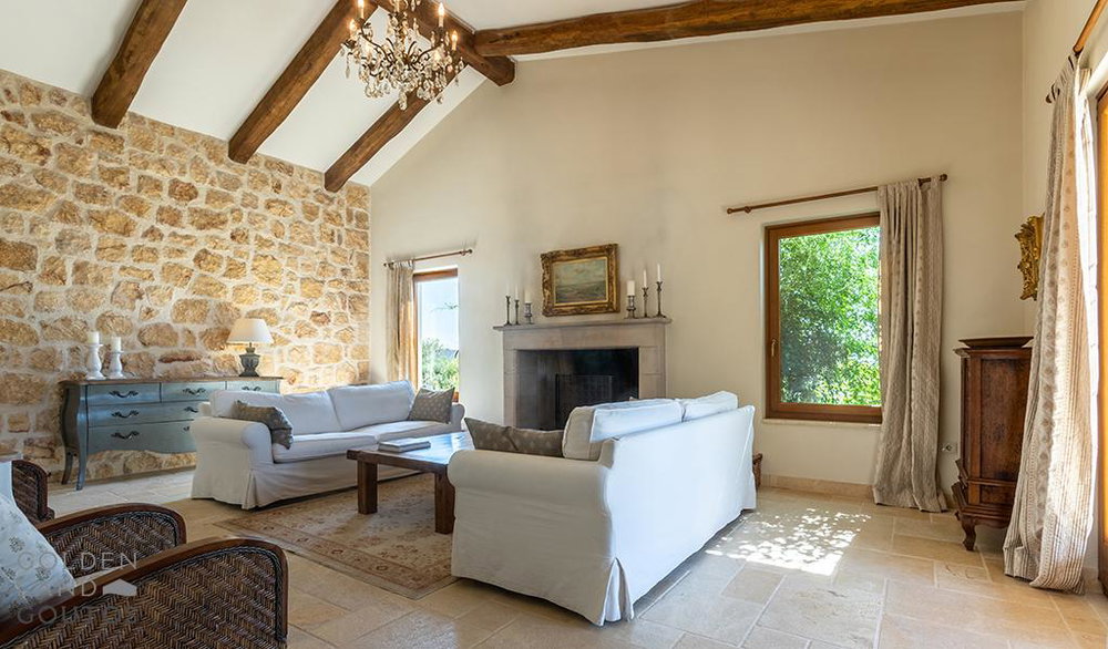 Rustic Villa in Keratea for sale in Athens 2685263149
