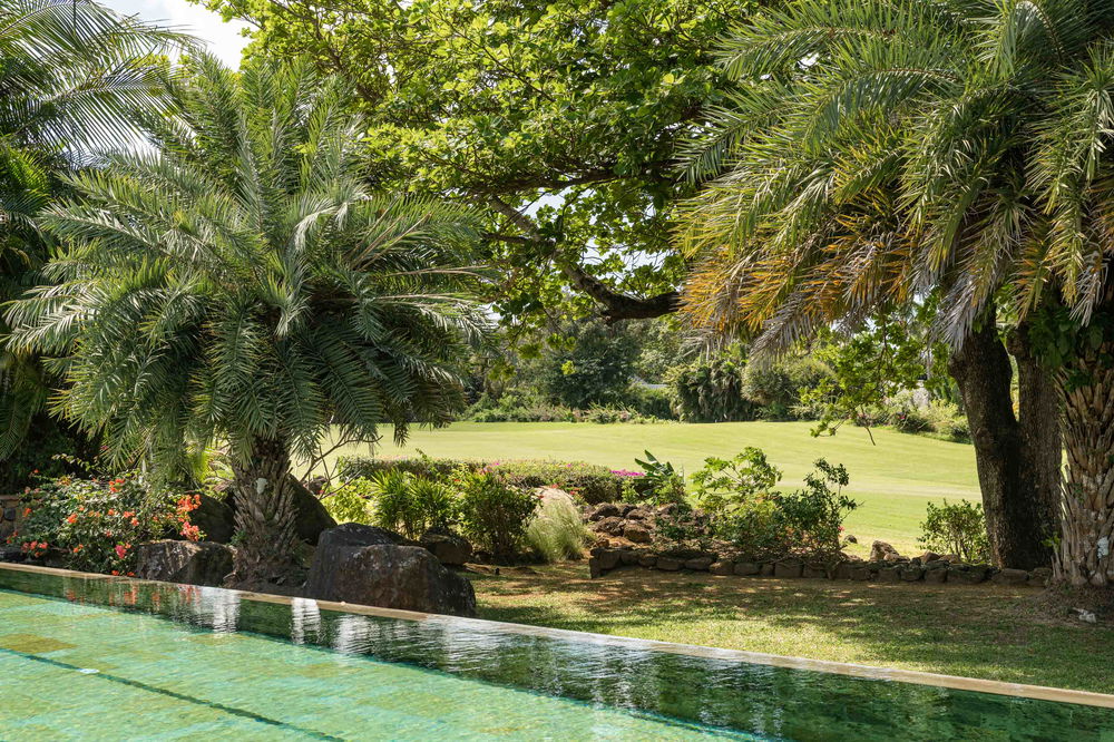 Live the Mauritian dream: luxury villa on the edge of a world-class golf course 2695687717