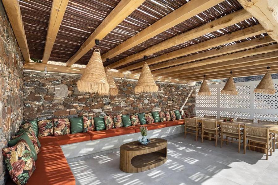 Prestigious villa with infinity pool and sea view in Syros 2791670512