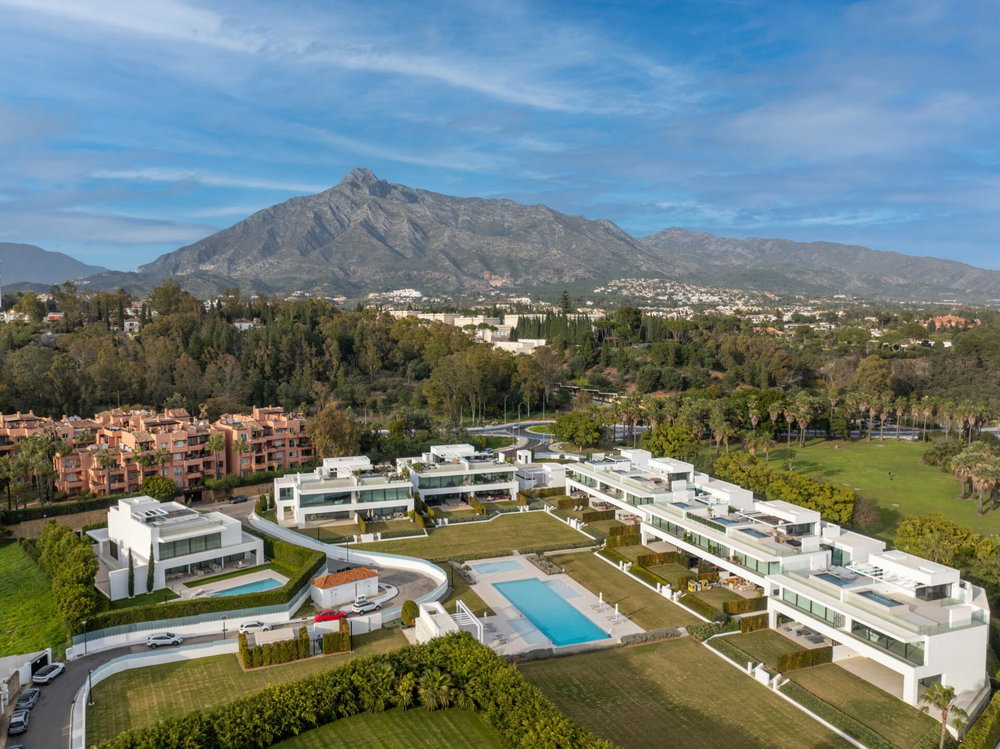 Villa for sale in Marbella – Marbella Golden Mile | Villa… 279609916