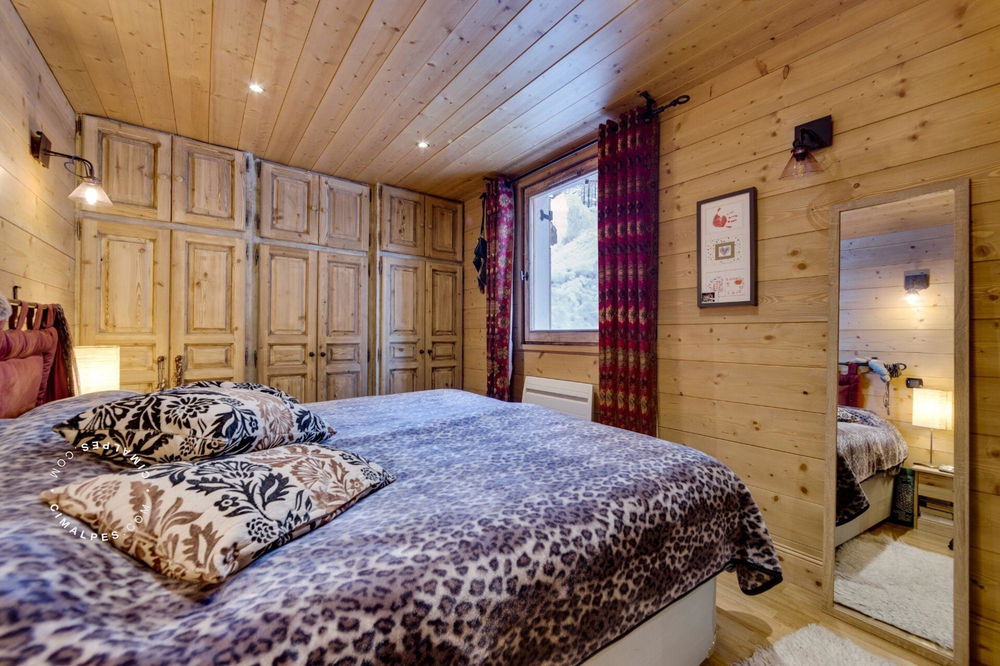 For sale: charming flat in Val d’Isère 2817374766