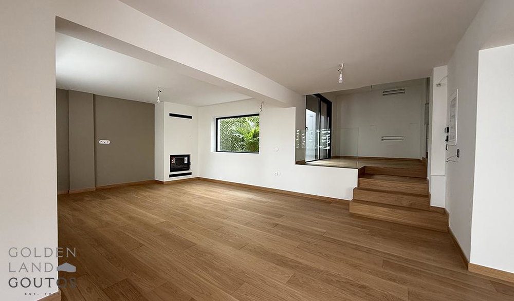 Exclusive Maisonette in Voula for sale in Athens 2840146832