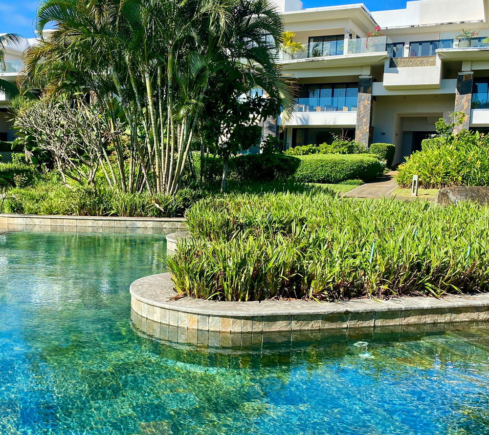 Invest in a 3-bedroom apartment with garden and swimming pool on the west coast of Mauritius 2870221310