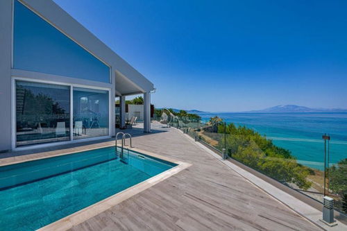 For sale: a luxury seaside villa with panoramic views and top-of-the-range facilities 2900903245